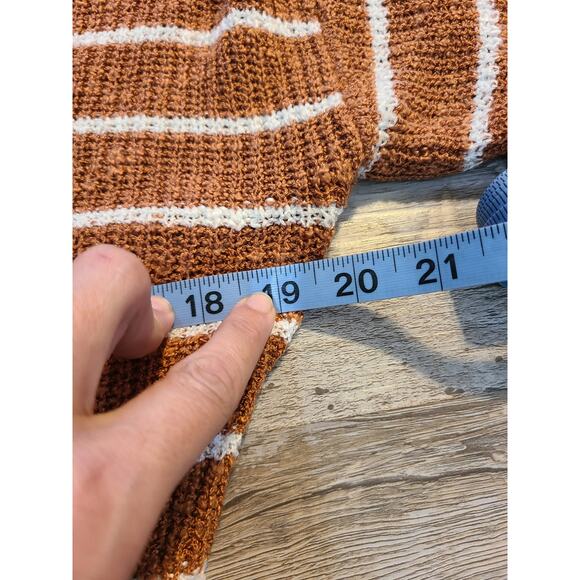 Love tree medium women's knit sweater with tie knot back - Picture 8 of 9